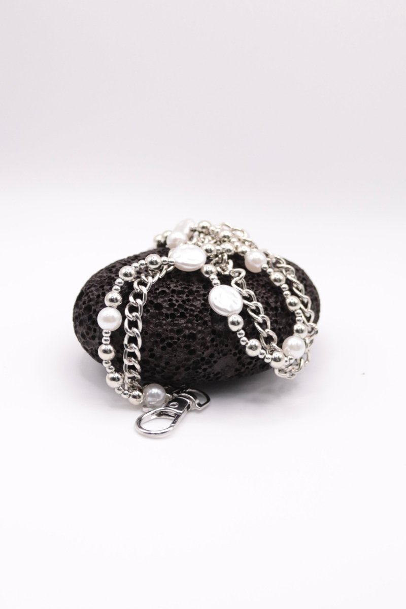 "Twin Orbit" Doppelreihige Hosenkette mit Perlen und Metall - Details - MonkeysVintage